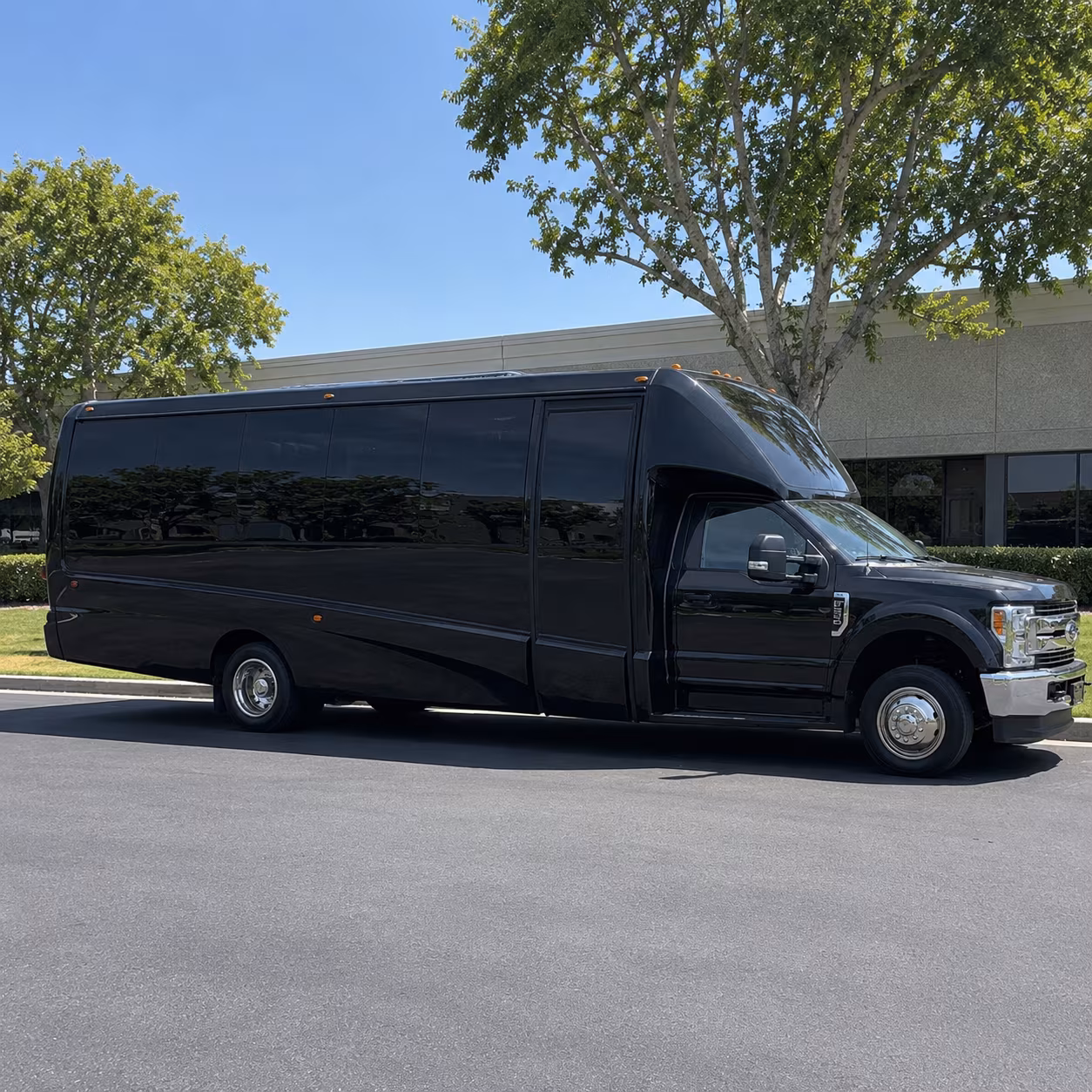 Pittsburgh Birthday, Sweet 16, & Quinceañera Transportation onboard seating