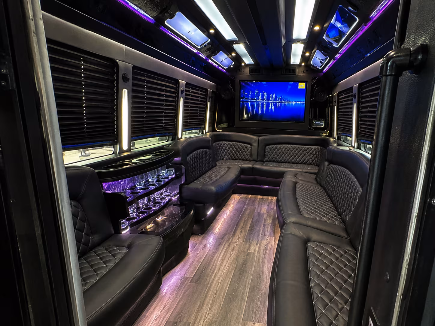 Pittsburgh Homecoming & Prom Party Bus Rentals